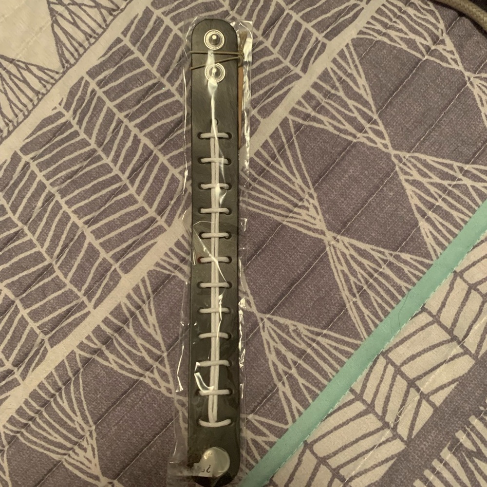 Football snap bracelet